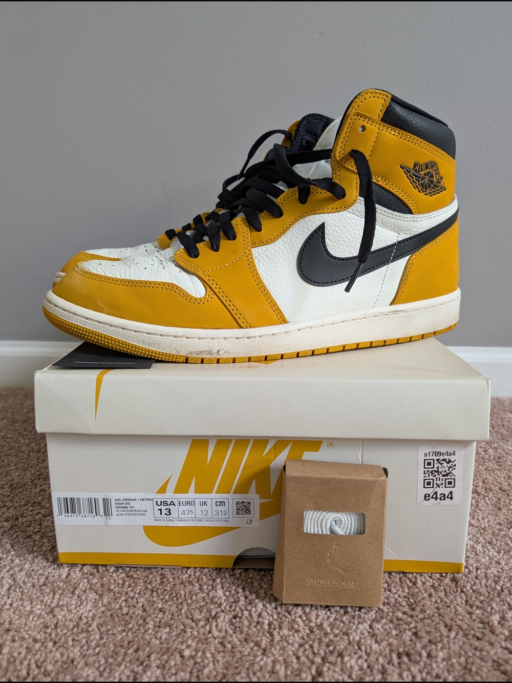 Jordan 1 Retro High OG Yellow Ochre